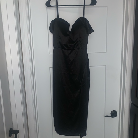 SOLDOUT Windsor Adrienne Formal Satin Midi - Picture 2 of 5